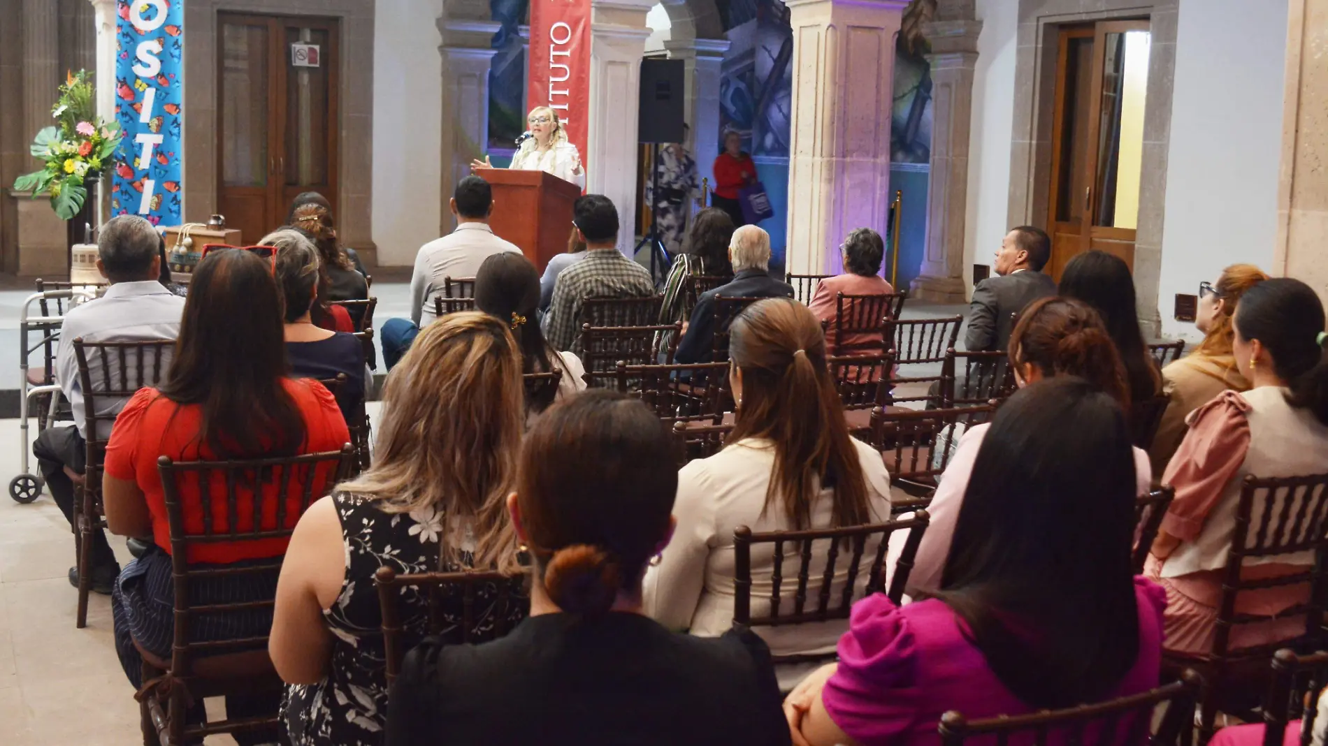 Emociones en Equilibrio: La presentación del libro "Dor Maemuki, Añoranza Positiva"jpeg